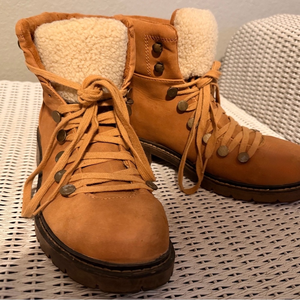 Signature by Sangria Tan Shearling Combat Boots